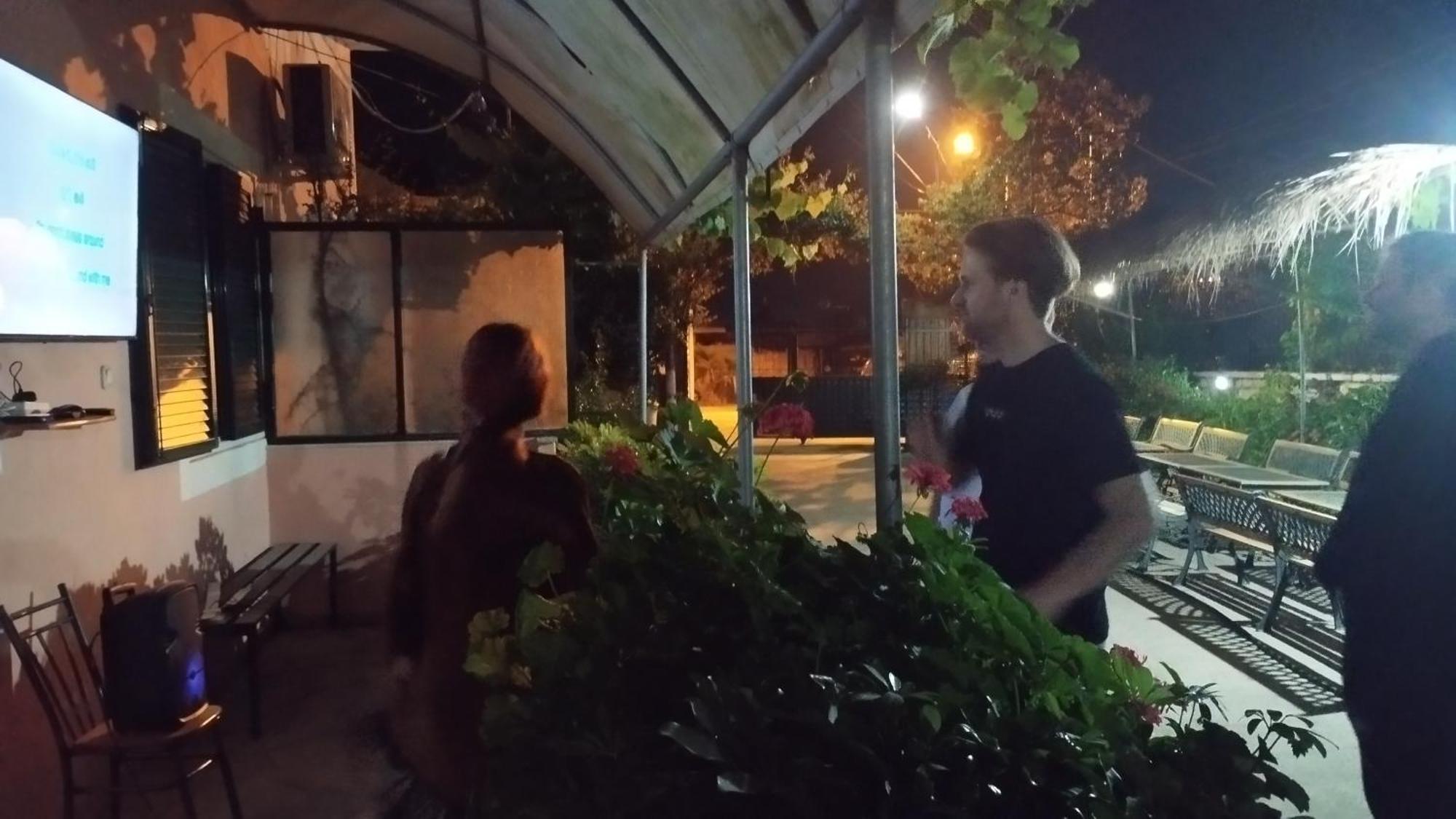 Oasis Hostel Химара Экстерьер фото